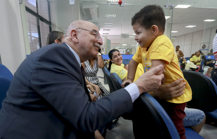 Ministro Osmar Terra explicou que o BPC pode ser substituído pela pensão vitalícia, que permitirá que que as mães trabalhem sem perder essa renda fixa (Foto: Bruna Costa/Esp. DP) Ministro Osmar Terra explicou que o BPC pode ser substituído pela pensão vitalícia, que permitirá que que as mães trabalhem sem perder essa renda fixa (Foto: Bruna Costa/Esp. DP)