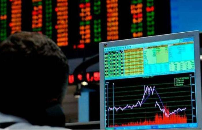 Nesta quinta, em volta de feriado, a alta do Ibovespa foi sustentada por Petrobras e bancos, que subiram mais de 1% (Foto: Agência Brasil) Nesta quinta, em volta de feriado, a alta do Ibovespa foi sustentada por Petrobras e bancos, que subiram mais de 1% (Foto: Agência Brasil)
