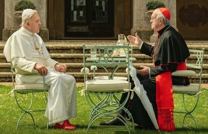 Dois Papas trata da transio de poder entre Bento 16 e Francisco, est na disputa como melhor filme de drama e roteiro. (Foto: Netflix/Divulgao)