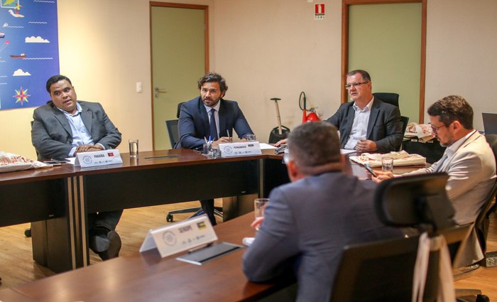 Secretários de Turismo dos nove estados do Nordeste se reuniram em Pernambuco para discutir ações conjuntas. (Foto: Chico Andrade/Divulgação) Secretários de Turismo dos nove estados do Nordeste se reuniram em Pernambuco para discutir ações conjuntas. (Foto: Chico Andrade/Divulgação)