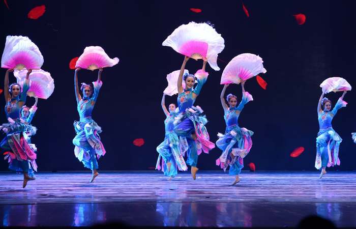 A performance conta com 25 artistas chineses. (Foto: Divulgação) A performance conta com 25 artistas chineses. (Foto: Divulgação)
