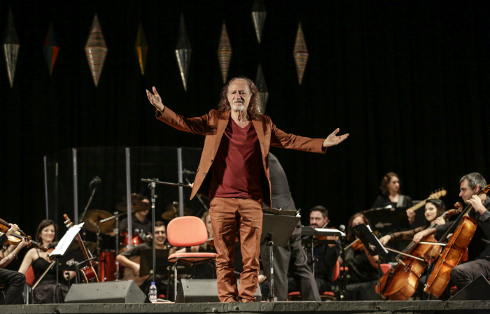 Alceu Valenca e Orquestra Ouro Preto apresentando Valencianas II no Parque Dona Lindu, em 27 de outubro de 2019. (Foto: Paulo Paiva/DP Foto)