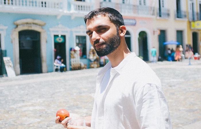 "Estamos num país cada vez mais evangélico, e eu estou cada dia menos evangélico", brincou o cantor em relação ao crescimento numérico de fiéis no país (Foto: Reprodução/Instagram) "Estamos num país cada vez mais evangélico, e eu estou cada dia menos evangélico", brincou o cantor em relação ao crescimento numérico de fiéis no país (Foto: Reprodução/Instagram)