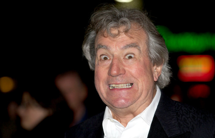 O comediante  celebrado por seu trabalho junto ao grupo Monty Python. (Foto: ANDREW COWIE / AFP)