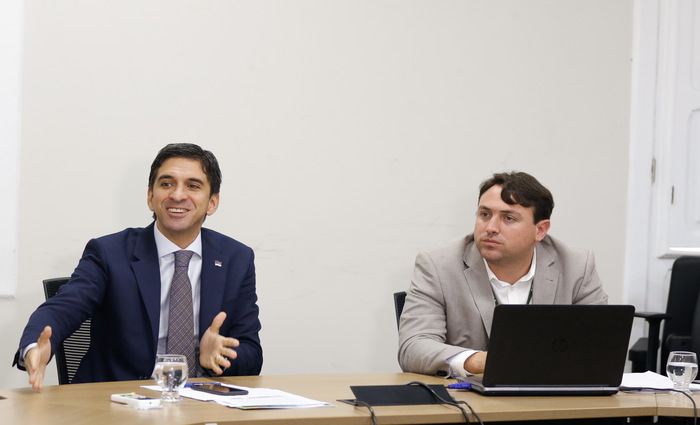 Schwambach e Cerquinho acreditam que conclusão da venda da refinaria deve acontecer neste ano. (Foto: Marlon Diego/Sdec/Divulgação) Schwambach e Cerquinho acreditam que conclusão da venda da refinaria deve acontecer neste ano. (Foto: Marlon Diego/Sdec/Divulgação)