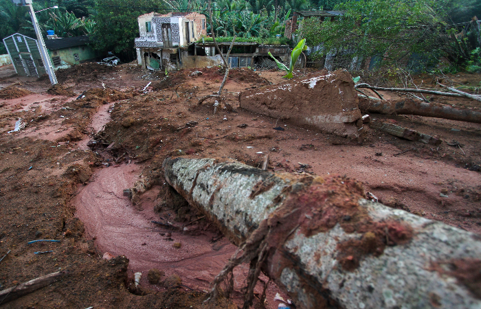 No inverno de 2019, 23 pessoas morreram por causa de deslizamentos de terra, como o ocorrido em Caets I, Abreu e Lima. (Foto: Bruna Costa/Esp. DP.)