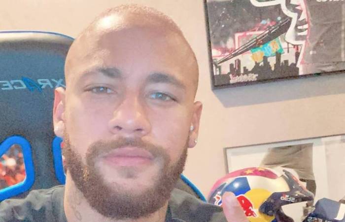 "Bonde duuus Kareka (sic)", escreveu o atleta na legenda 