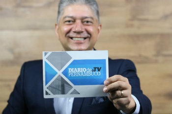 Na Diario de Pernambuco TV, Rhaldney vai entrevistar lideranas polticas da regio. (Foto: Tarciso Augusto/DP)