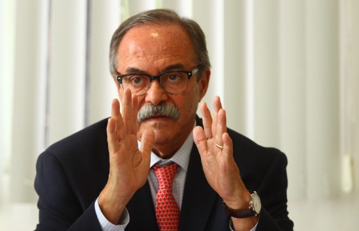"O Metrô do Recife, hoje, é uma baderna", disse o secretário de Justiça e Direitos Humanos, Pedro Eurico. (Foto: Peu Ricardo/DP.) "O Metrô do Recife, hoje, é uma baderna", disse o secretário de Justiça e Direitos Humanos, Pedro Eurico. (Foto: Peu Ricardo/DP.)