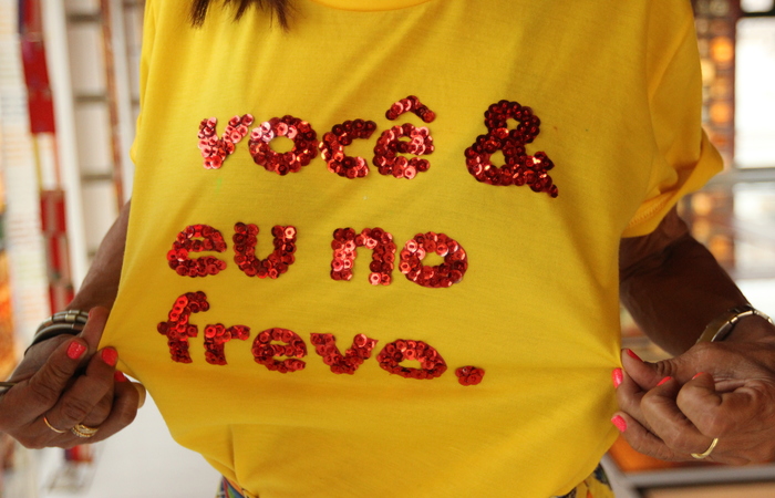 As camisas esto rodando o mundo representando o ritmo mais popular do carnaval de Pernambuco.  (Foto: Samuel Calado/DP)