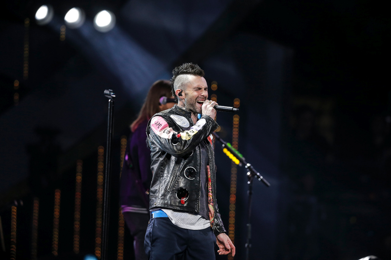 Adam Levine durante show no Chile. (Foto: Javier Torres/AFP)