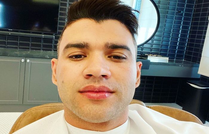 Com o novo visual, o cantor chega a aparentar ser mais novo, fato com o qual sua esposa brincou (Foto: Reprodução/Instagram) Com o novo visual, o cantor chega a aparentar ser mais novo, fato com o qual sua esposa brincou (Foto: Reprodução/Instagram)