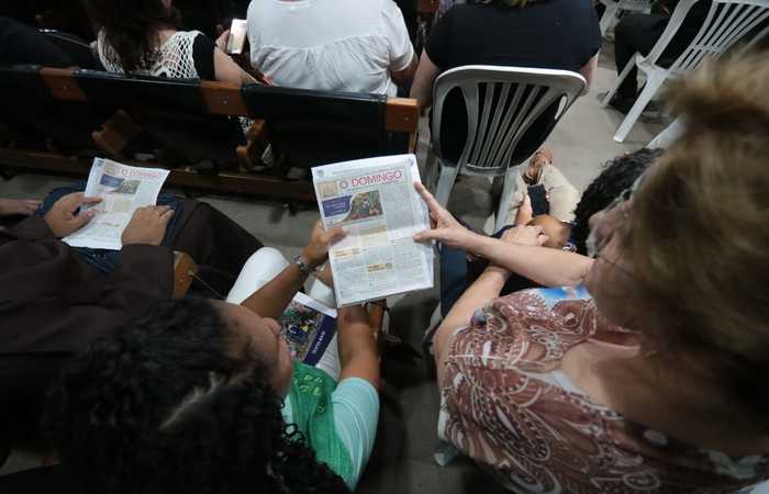 A recomendao  assistir s celebraes pela TV da rede catlica em cada cidade (Foto: Tarciso Augusto/Esp.DP)