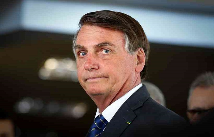 Bolsonaro revoga artigo da Medida Provisria 927 que previa a suspenso dos contratos de trabalho e de salrios por quatro meses, que provocou uma enxurrada de crticas.  (Foto: AFP)