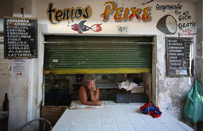 Edna Laurina, dona de uma pequena peixaria no Mercado de Areias. (Foto: Hesodo Goes/Esp. DP)