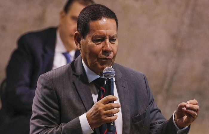Na visão dele, é preciso que haja uma liberação paulatina das atividades não essenciais depois que a fase mais aguda da crise passar (Foto: Tomaz Silva/Agência Brasil) Na visão dele, é preciso que haja uma liberação paulatina das atividades não essenciais depois que a fase mais aguda da crise passar (Foto: Tomaz Silva/Agência Brasil)