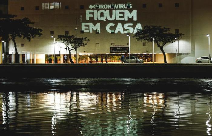 Projeo no Cas da Alfndega, no Bairro do Recife. (Foto: Andra Rgo Barros/PCR)