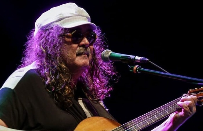 Morre Moraes Moreira, grande nome da música brasileira, aos 72 ...