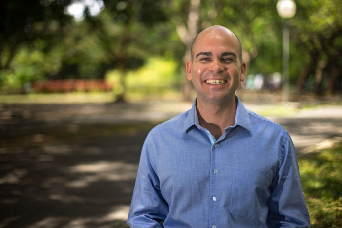 Felipe Lapa  facilitador do programa que busca aliviar os sintomas de dor crnica, estresse, ansiedade e depresso. (Foto: Divulgao)