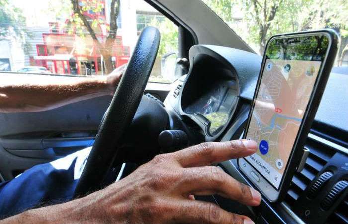 Plataformas acreditam que corridas ajudam na logstica da cidade. (Foto: Marcos Vieira/EM)