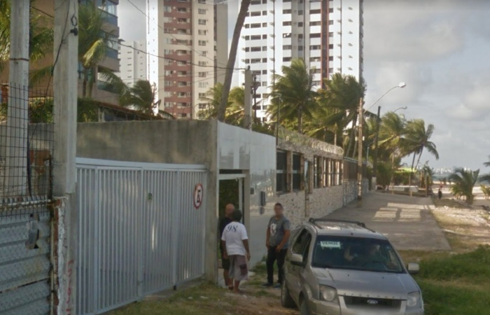 Fachada da ONG Pet PE, em Candeias. (Foto: Reproduo/Google Street View.)