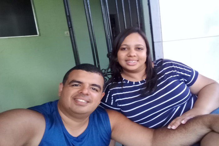 A autnoma Edilma Antune e o marido, Douglas Alves, esto curados da Covid-19. (Foto: Arquivo Pessoal)