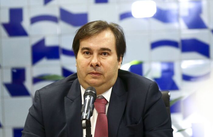 É um drama para o Brasil, com toda a crise que a gente tem, com todas as desigualdades de qualificação da nossa população, a gente ainda ter um ministro desqualificado como esse", afirmou o presidente da Câmara (Foto: Marcelo Camargo/Agência Brasil) É um drama para o Brasil, com toda a crise que a gente tem, com todas as desigualdades de qualificação da nossa população, a gente ainda ter um ministro desqualificado como esse", afirmou o presidente da Câmara (Foto: Marcelo Camargo/Agência Brasil)