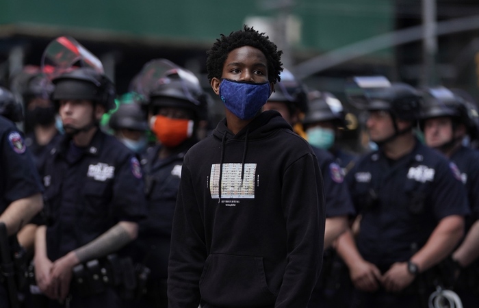 Nos ltimos dias, as ruas dos EUA foram cenrio de protestos contra o caso de racismo que ocasionou a morte de George Floyd (Foto: Thimothy A. Clary/AFP)