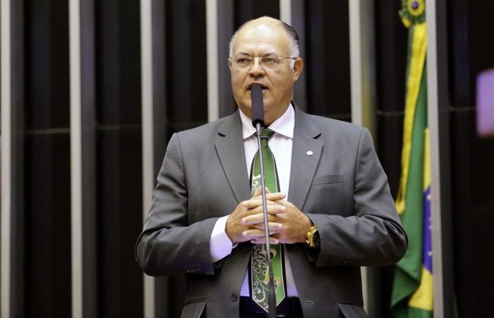 O deputado federal Pastor Eurico reforou o coro dos evanglicos pela volta dos cultos (Foto: Cmara dos Deputados)