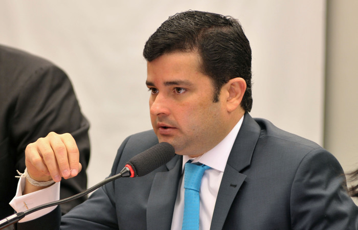 Eduardo da Fonte há 13 anos questiona Celpe e Aneel (Foto: Câmara dos Deputados) Eduardo da Fonte há 13 anos questiona Celpe e Aneel (Foto: Câmara dos Deputados)