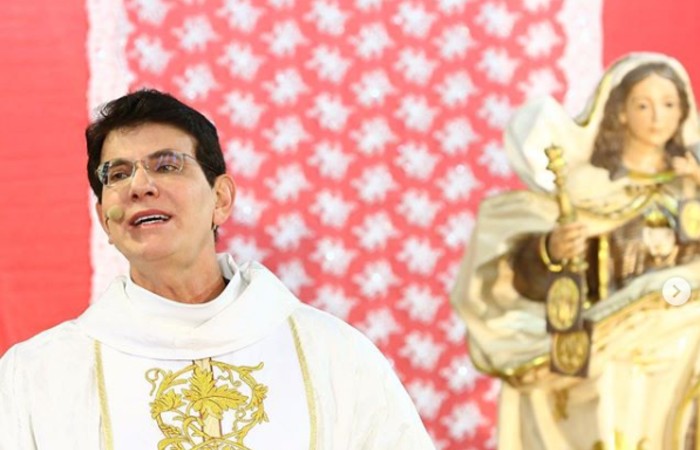 Padre Reginaldo Manzotti, da TV Evangelizar (Foto: Reproduo / Instagram)