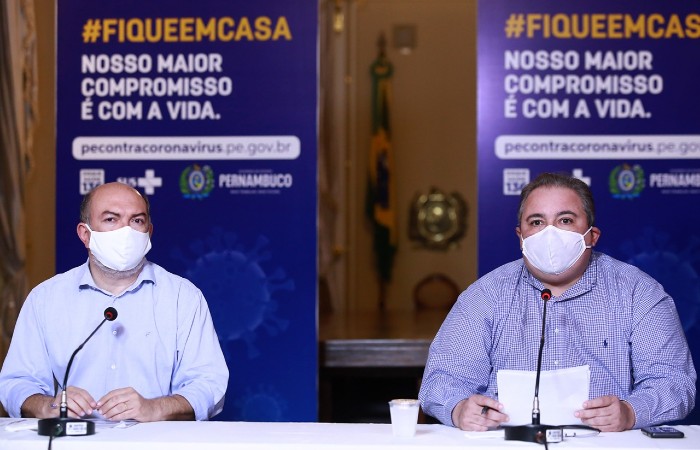 Jailson Correira e Andre Longo em coletiva nesta segunda (22) (Foto: Helia Scheppa / SEI)