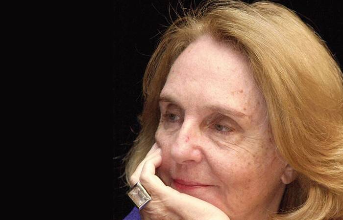 "Votei na falta de coisa melhor e me arrependi muito. Não conhecia direito", confessa a escritora. (Foto: Victor Soares/Agência Brasil) "Votei na falta de coisa melhor e me arrependi muito. Não conhecia direito", confessa a escritora. (Foto: Victor Soares/Agência Brasil)