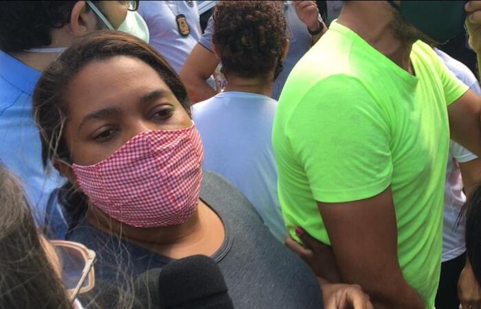 'Eu escutei absurdos da boca dela', disse Mirtes, indignada após conversar pessoalmente com Sarí na delegacia. (Foto: Diogo Cavalcante/DP.) 'Eu escutei absurdos da boca dela', disse Mirtes, indignada após conversar pessoalmente com Sarí na delegacia. (Foto: Diogo Cavalcante/DP.)