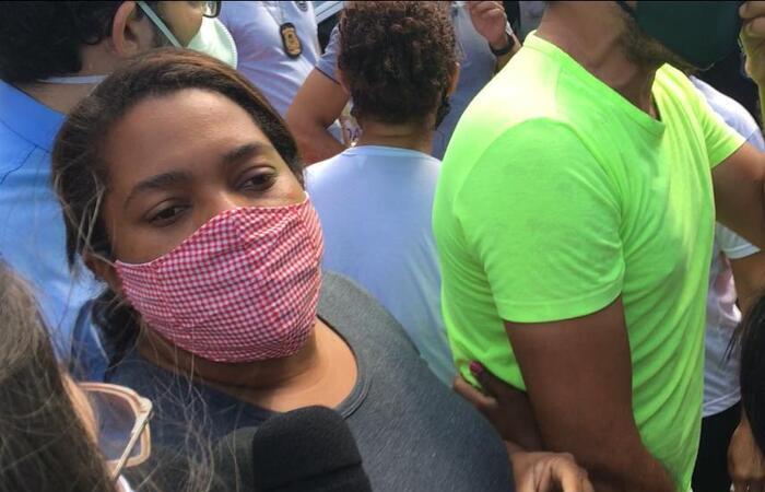 'Eu escutei absurdos da boca dela', disse Mirtes, indignada aps conversar pessoalmente com Sar na delegacia. (Foto: Diogo Cavalcante/DP.)