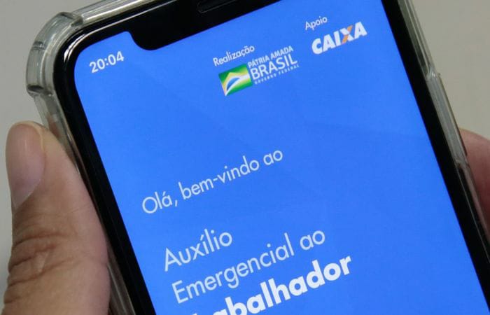 De acordo com mais recente PNAD Covid 19 do IBGE, dos 68 milhões de domicílios existentes no Brasil, 38,7%  foram beneficiados, em maio. (Foto: Marcello Casal Jr./ Agência Brasil)