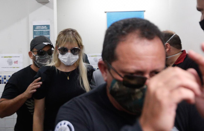 Sarí Côrte Real, no dia de seu depoimento (segunda, 29): Polícia Civil a indiciou por abandono de incapaz com resultado morte. (Foto: Leandro de Santana/Esp. DP.) Sarí Côrte Real, no dia de seu depoimento (segunda, 29): Polícia Civil a indiciou por abandono de incapaz com resultado morte. (Foto: Leandro de Santana/Esp. DP.)