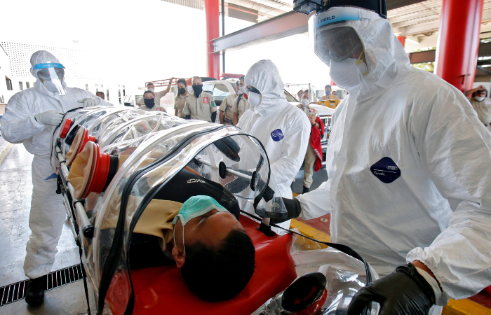 Desde o incio da pandemia, o pas registrou 72.100 mortes pela doena. (Foto: Ulises Ruiz/AFP.)