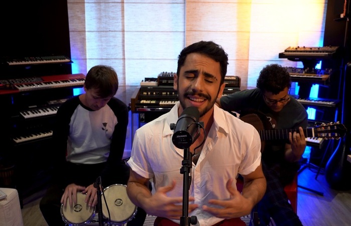 O artista interpretou Corpo em brasa e Verdadeiro amor, destaques de seu ltimo disco (Foto: Reproduo/YouTube)