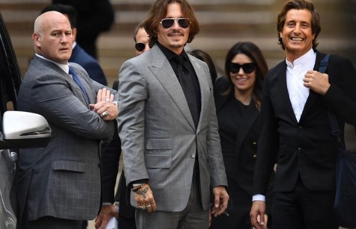 Johnny Depp perde em julgamento contra tabloide que o acusou de