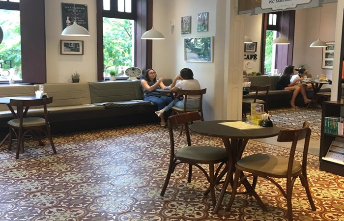 lLivraria Praça de Casa Forte possuem espaçamento entre as mesas e medidas adicionais de segurança. (Foto: Divulgação) lLivraria Praça de Casa Forte possuem espaçamento entre as mesas e medidas adicionais de segurança. (Foto: Divulgação)