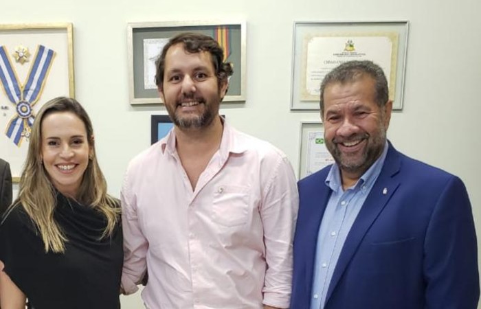 Isabella de Roldão (pré-candidata do PDT), Fábio Fiorenzano (Vice-presidente do PDT Recife) Carlos Lupi (Presidente Nacional do PDT) (Foto: Divulgação ) Isabella de Roldão (pré-candidata do PDT), Fábio Fiorenzano (Vice-presidente do PDT Recife) Carlos Lupi (Presidente Nacional do PDT) (Foto: Divulgação )