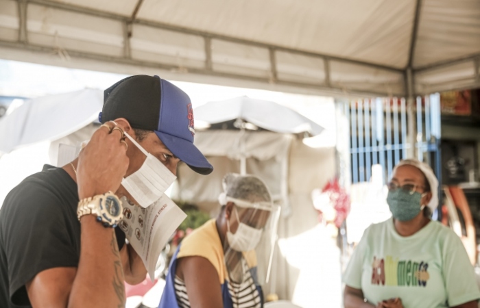 
Mesmo com 90 dias de queda dos indicadores da pandemia no Recife, prefeito pede que recifenses mantenham as medidas preventivas. (Foto: Andra Rgo Barros/PCR)