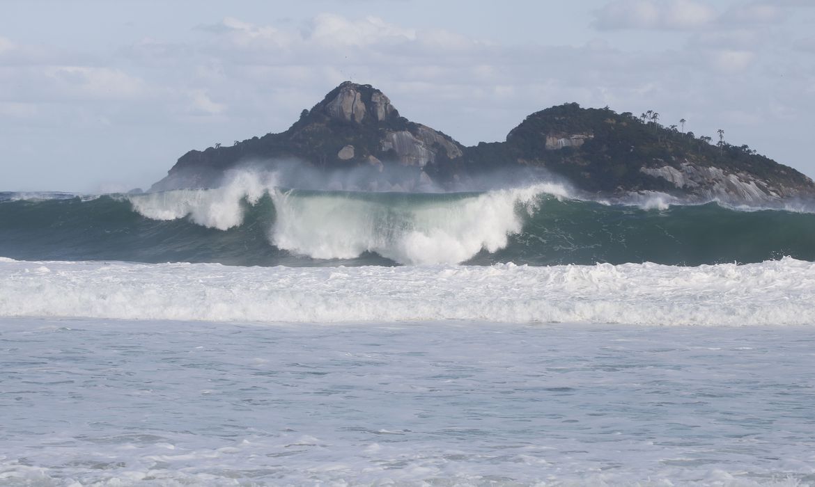 Fenômeno aconteceu em cidades do recôncavo baiano, baixo-sul do estado e até em alguns bairros de Salvador (Foto: Fernando Frazão / Agência Brasil) Fenômeno aconteceu em cidades do recôncavo baiano, baixo-sul do estado e até em alguns bairros de Salvador (Foto: Fernando Frazão / Agência Brasil)