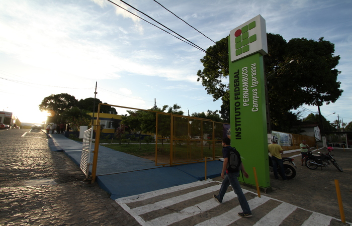 As pessoas convocadas devem comparecer ao Registro Acadêmico do campus para o qual se candidatou, nas datas e horários estabelecidos no edital (Peu RicardoqDP) As pessoas convocadas devem comparecer ao Registro Acadêmico do campus para o qual se candidatou, nas datas e horários estabelecidos no edital (Peu RicardoqDP)