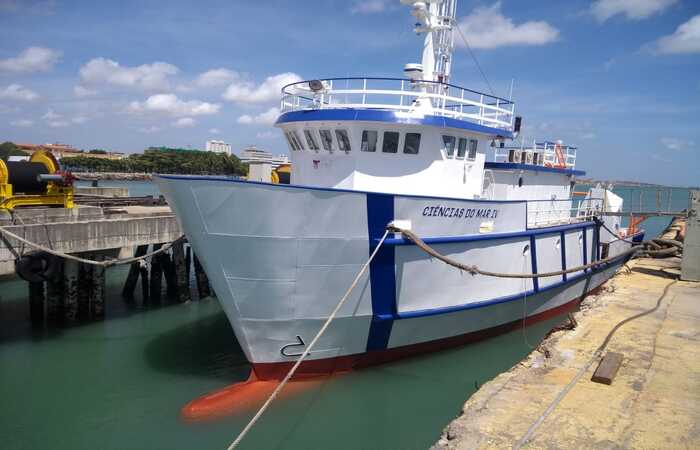 O Laboratório de Ensino Flutuante foi construído pelo estaleiro cearense Inace. A embarcação Ciências do Mar IV já está no mar em fase de teste (Porto do Recife/Divulgação) O Laboratório de Ensino Flutuante foi construído pelo estaleiro cearense Inace. A embarcação Ciências do Mar IV já está no mar em fase de teste (Porto do Recife/Divulgação)