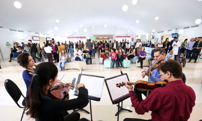 Foram mais de 20 dias e um esforço grande dos 72 músicos.
(Foto: Marcelo Camargo/Agência Brasil.) Foram mais de 20 dias e um esforço grande dos 72 músicos.
(Foto: Marcelo Camargo/Agência Brasil.)