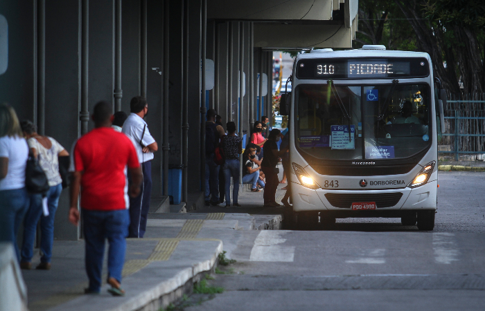 A linha mais reclamada pelos usurios em 2020, at o momento,  a 910 - Piedade/Rio Doce. (Foto: Bruna Costa/Esp. DP.)