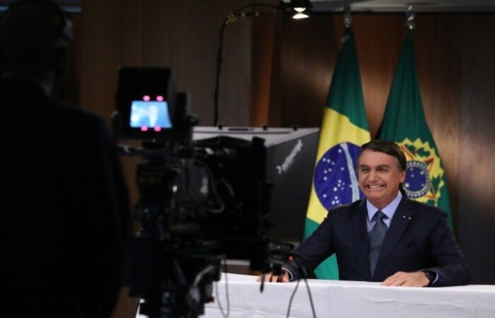 No encerramento do discurso, o presidente afirmou que o Brasil  um pas cristo e conservador e tem na famlia sua base e desejou que "Deus abenoe a todos!" (Foto: Marcos Corra/PR)