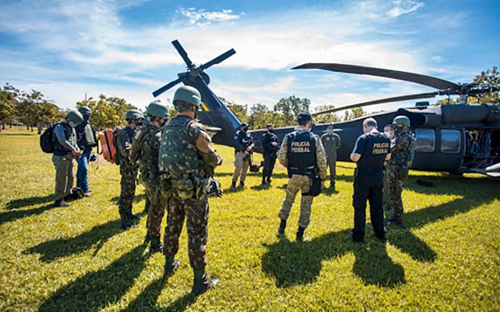 Segundo o vice-presidente, Operação Verde Brasil 2 já completou 134 mil ações desde o mês de maio (Foto: Ministério da Defesa/Divulgação) Segundo o vice-presidente, Operação Verde Brasil 2 já completou 134 mil ações desde o mês de maio (Foto: Ministério da Defesa/Divulgação)